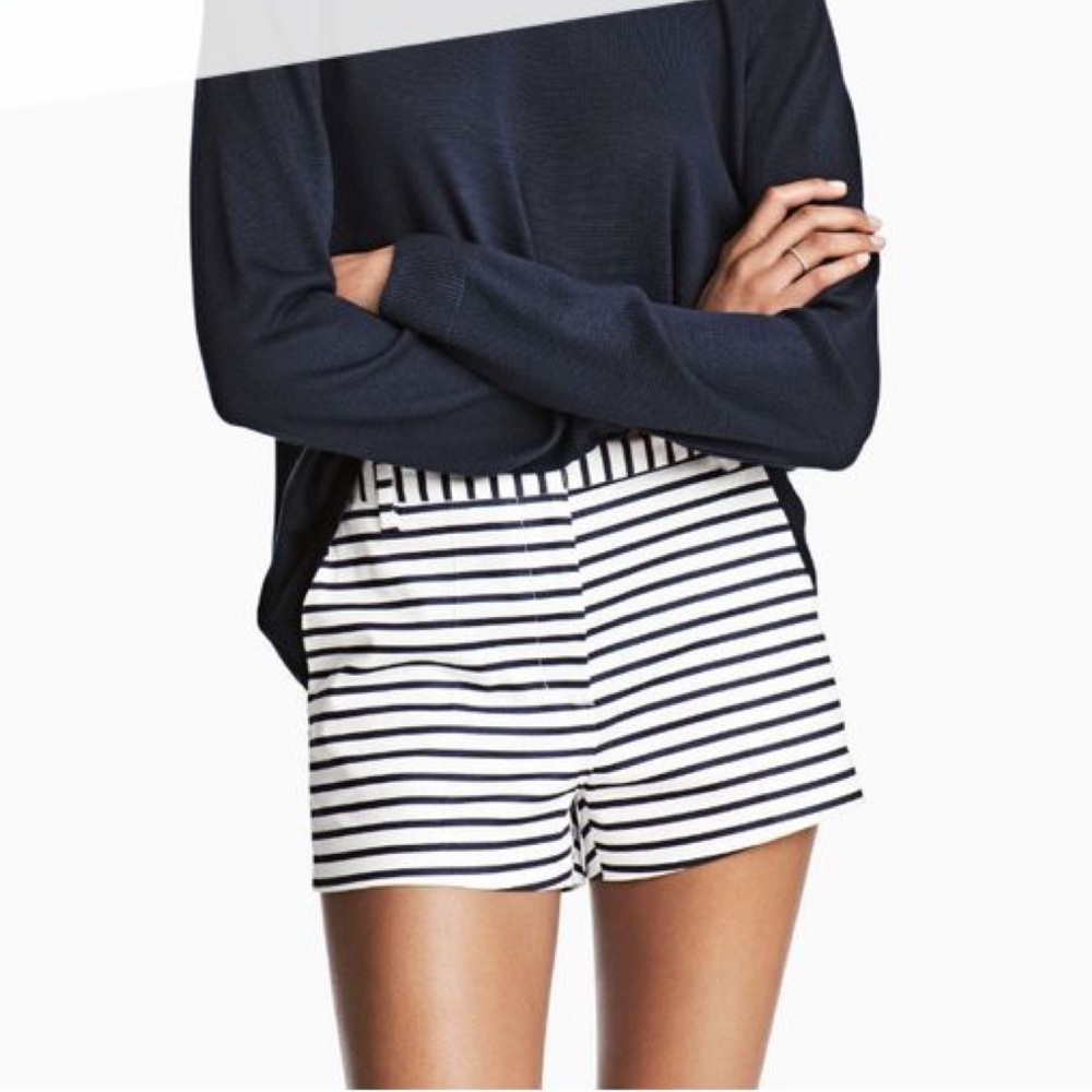 H&M White shorts with navy stripes 8 medium